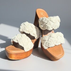 Seychelles Tan and Cream Woven Heels